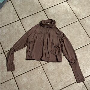 Marika Long Sleeve Cropped workout Top